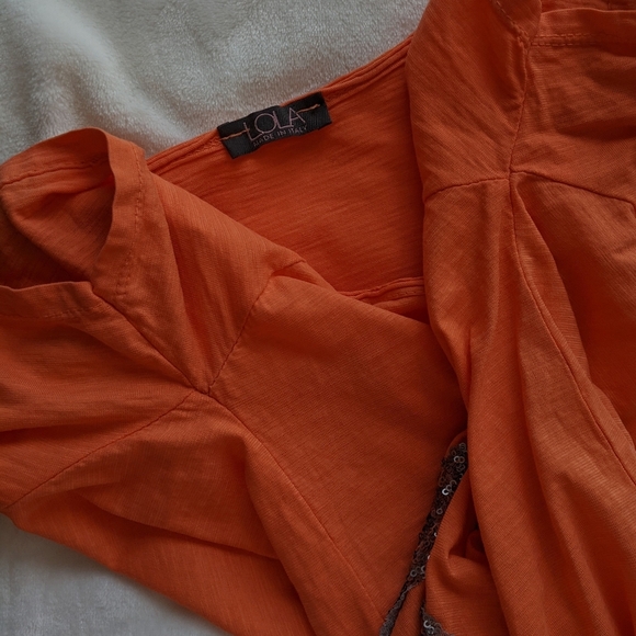 Lola Made In Italy Tee Sequin Peace Sign Short Sleeve Fading Orange M/L EUC - Picture 12 of 13